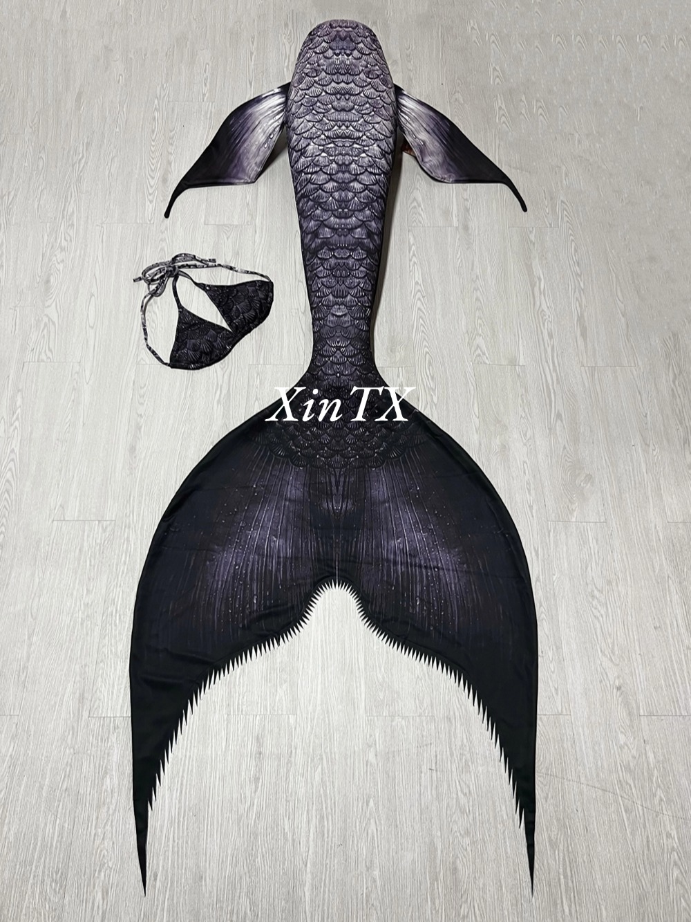 بدلة سباحة للكبار على شكل ذيل  - مراجعة Aquarium & Marine Museum Ums وسعره