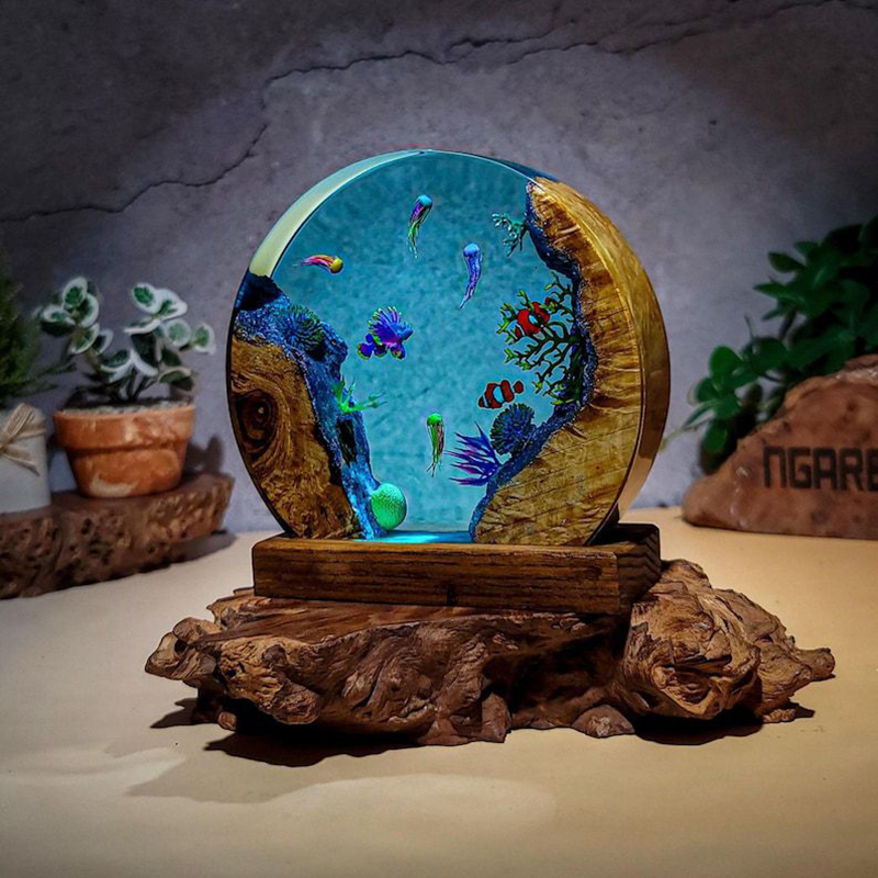 مصباح طاولة من الراتنج بتصميم  - مراجعة Aquarium & Marine Museum Ums وسعره