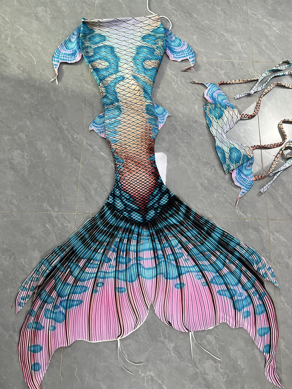 الملونة حالمة حورية البحر ذيل  - مراجعة Aquarium & Marine Museum Ums وسعره